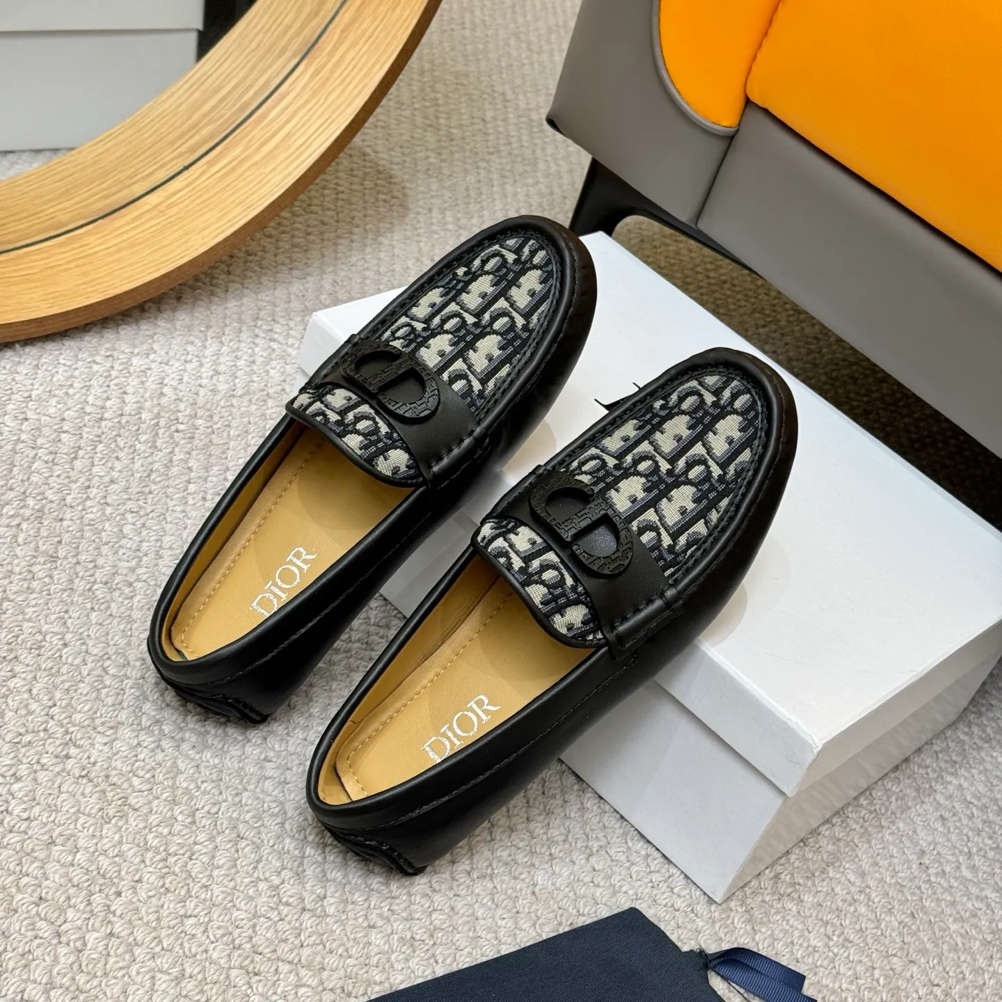 Men's clothing and shoes 💰420! (Yangli) Quality DIOR [Dior’s latest arrival] real auction hot-selling Doudou shoes 🔍DIOR) new Doudou shoes 👍Belgian designer Martin Margiela serves as Gucci shoe designer y full of charm, luxury style gentleman upper: imported cowhide, lining with spring sweat-absorbent first-layer sheepskin. Outsole Brand outsole, the last stitching on the bottom will never come off; equipped with classic Gucci exquisite hardware C D buckle💋The whole pair of shoes is fashionable and casual without losing high-end style; standard 38-46